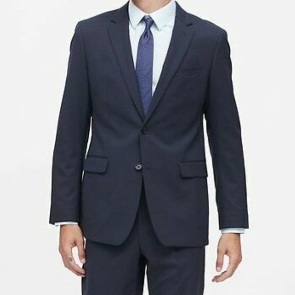 Men’s Banana Republic Tessuto Marzotto Wool Slim fit suit in Navy
